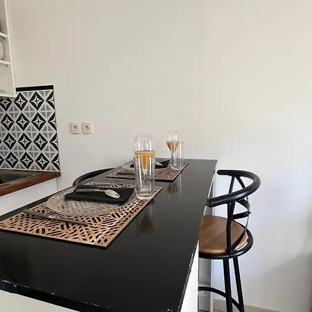 Feriehus La Petite Maison Jardin Prive Mérignac