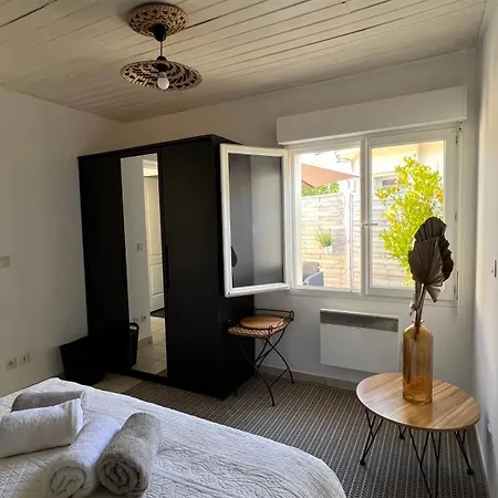 La Petite Maison Jardin Prive Сasa de vacaciones