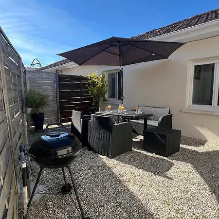 La Petite Maison Jardin Prive 度假居